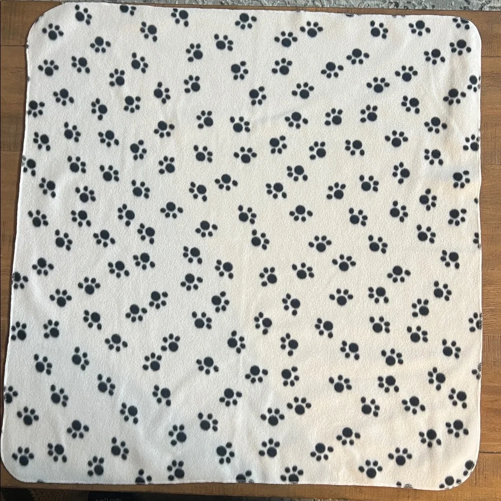 Flannel paw print blanket and towel